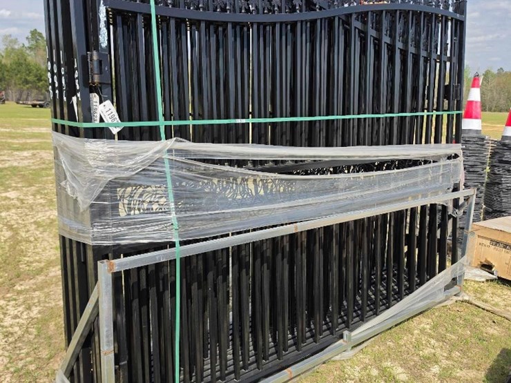 --absolute---new---double-black-iron-gates-image-1