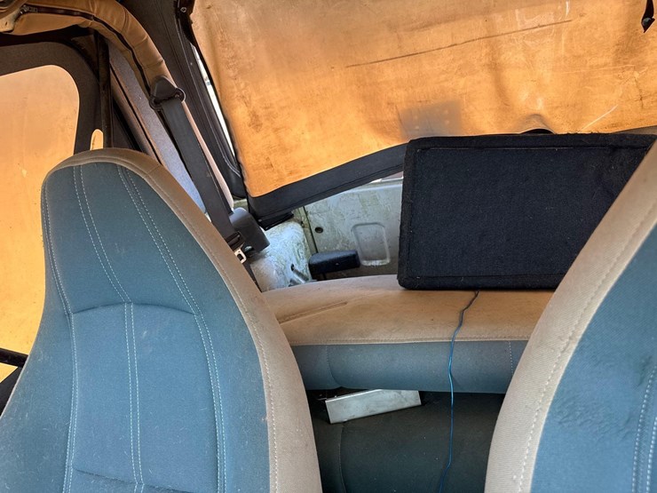 1999-jeep-wrangler-image-17