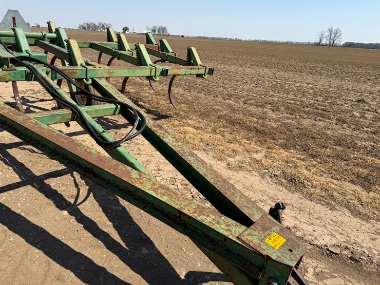 #40325-•-20'-chisel-plow-image-38