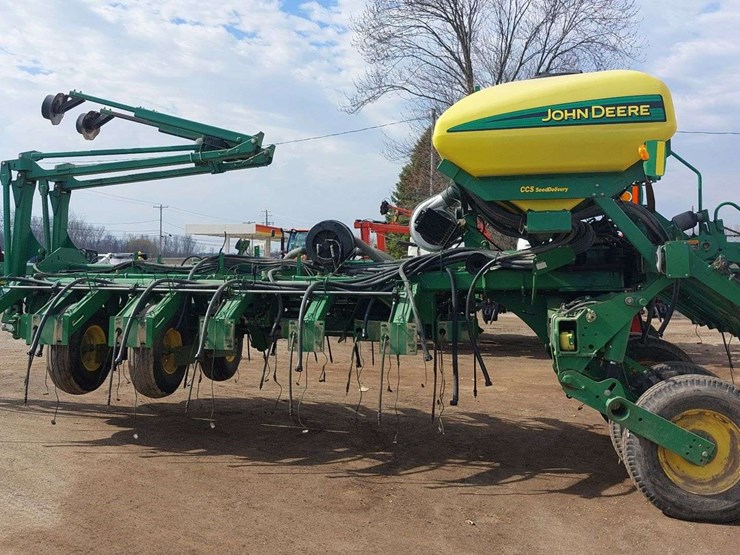 john-deere-1790-image-2