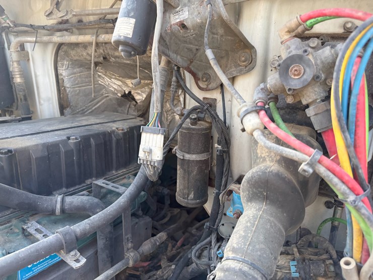 #40279-•-2007-volvo-vnl-t/a-daycab-truck-tractor-vin:-4v4nc9gg97n446542-image-47