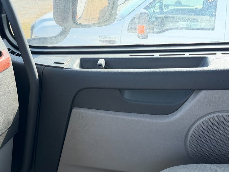 #40279-•-2007-volvo-vnl-t/a-daycab-truck-tractor-vin:-4v4nc9gg97n446542-image-73