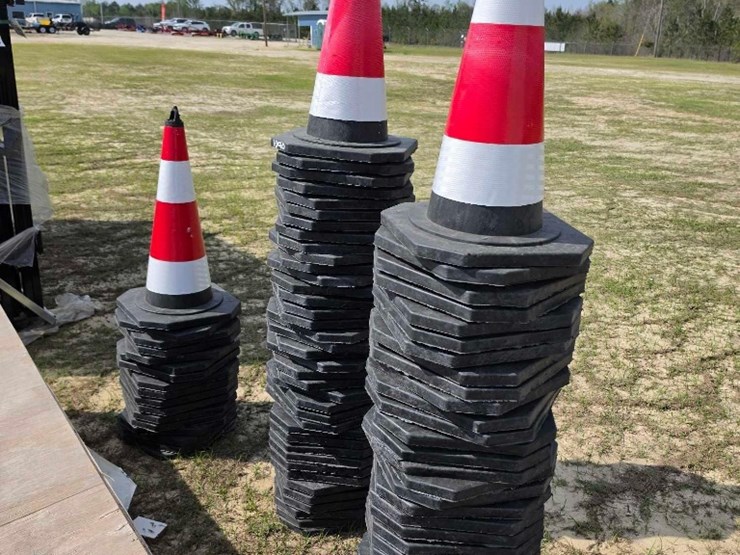 --absolute---new-(90)-safety-traffic-cones-image-5