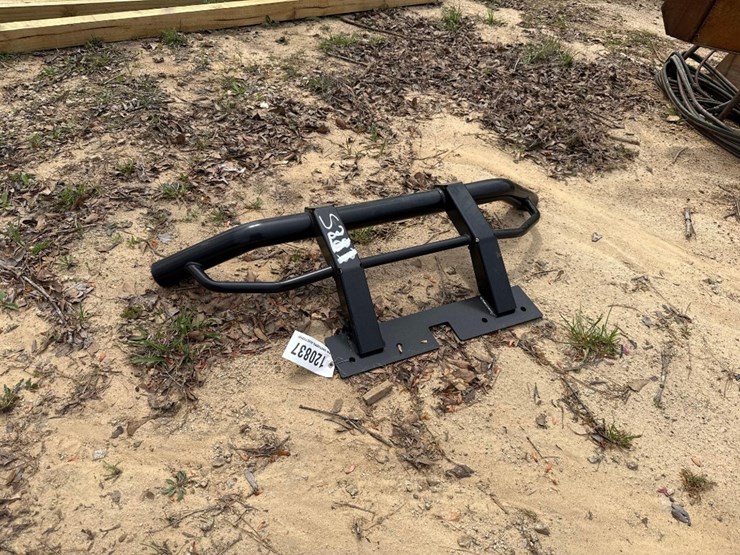 5211---kubota-grill-guard-image-1