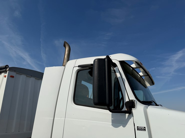 #40279-•-2007-volvo-vnl-t/a-daycab-truck-tractor-vin:-4v4nc9gg97n446542-image-39