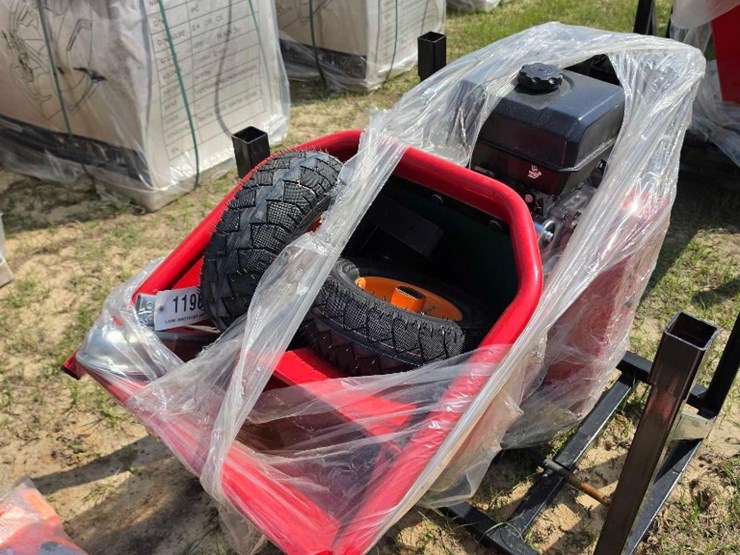 1049---absolute---new---wood-chipper-image-4