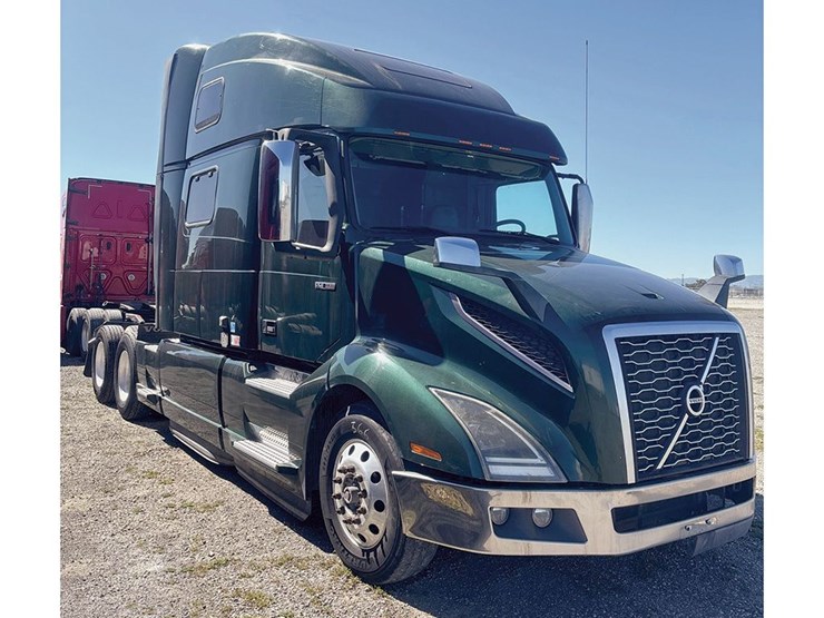 2019-volvo-vnl860-image-2