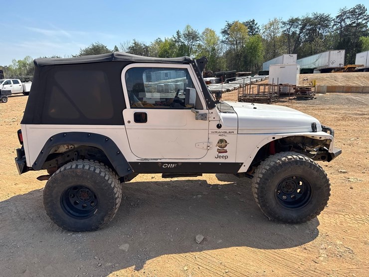 1999-jeep-wrangler-image-6