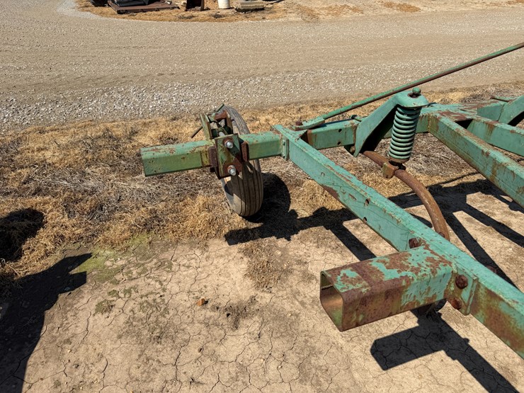 john-deere-16-image-25