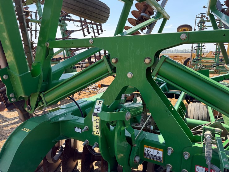 john-deere-2623-image-40