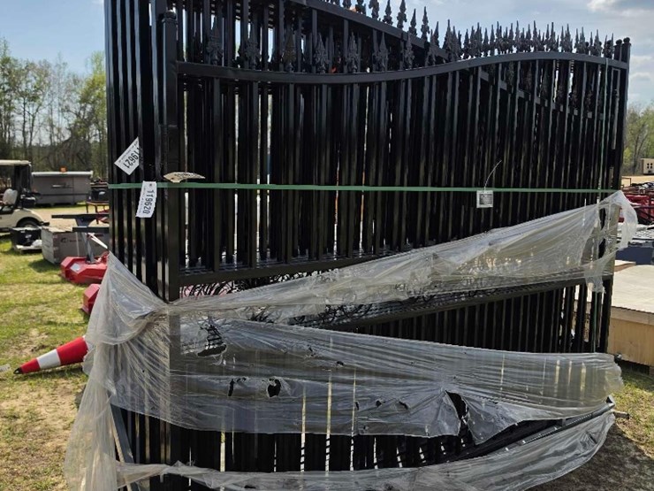 --absolute---new---double-black-iron-gates-image-2