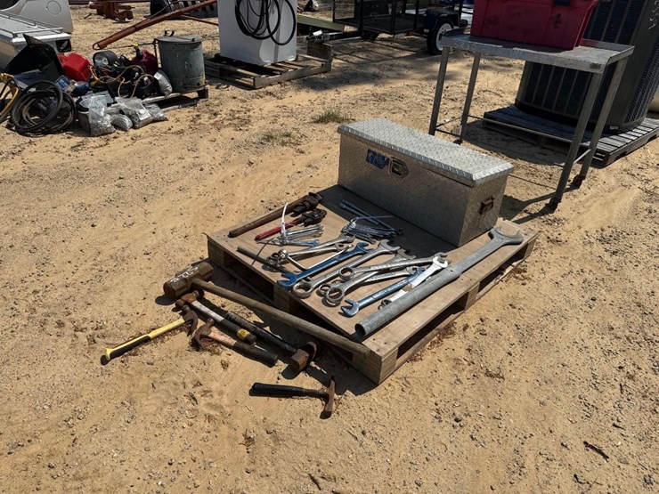 5228---diamond-tool-box-with-tools-image-2