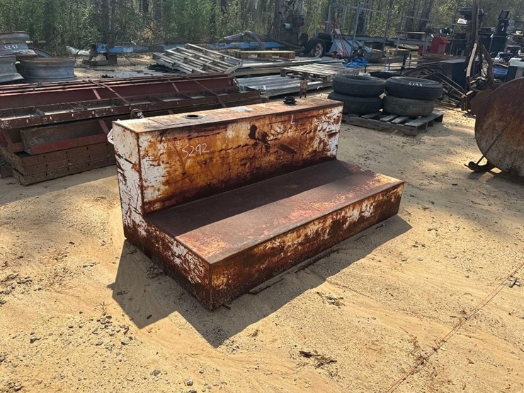 5292---"l-shaped"-truck-bed-fuel-tank-image-1