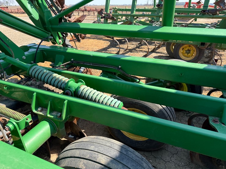 john-deere-2623-image-28