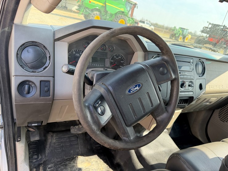 2010-ford-f350-image-50