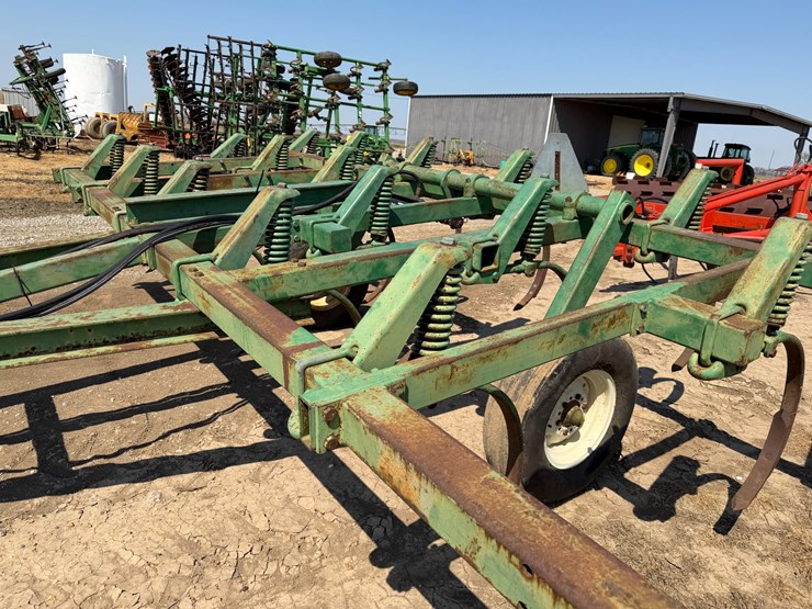 #40325-•-20'-chisel-plow-image-32