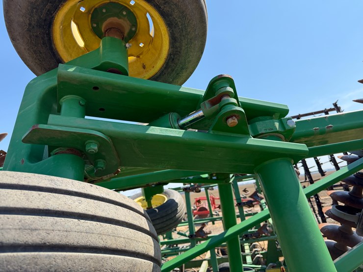 john-deere-2623-image-30