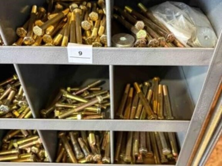 72-hole-bolt-bin-with-hardware-image-4