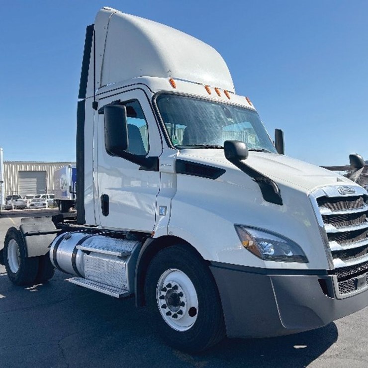 2019 FREIGHTLINER CASCADIA 116