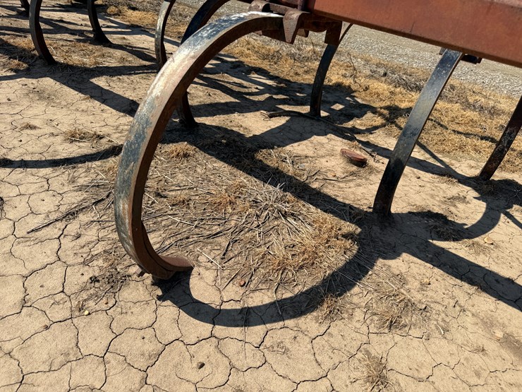 #40328-•-20'-chisel-plow-image-14