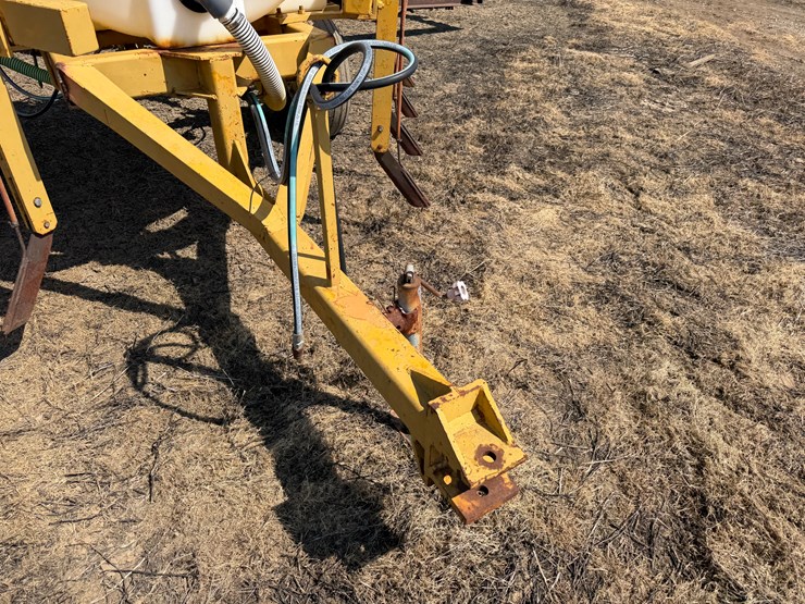 #40307-•-kbh-12-row-24"-500gal-knife-applicator-image-28