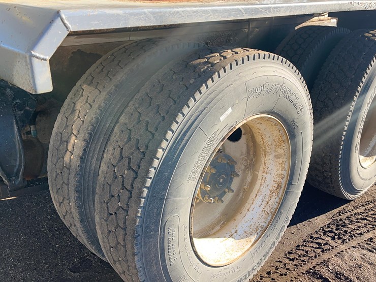 2004-caterpillar-c12-image-66