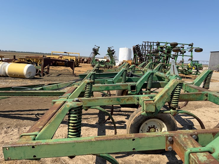 #40325-•-20'-chisel-plow-image-29