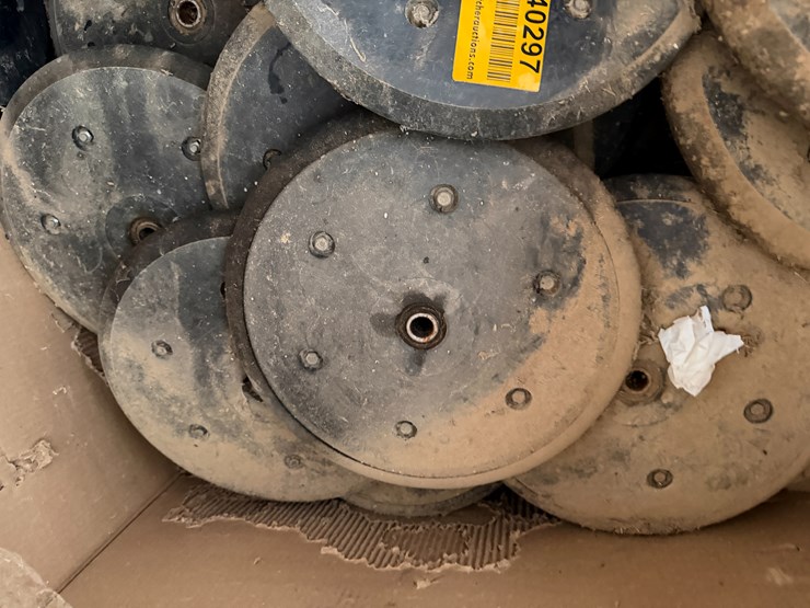 #40297-•-lot-of-john-deere-planter-closing-wheels-image-4