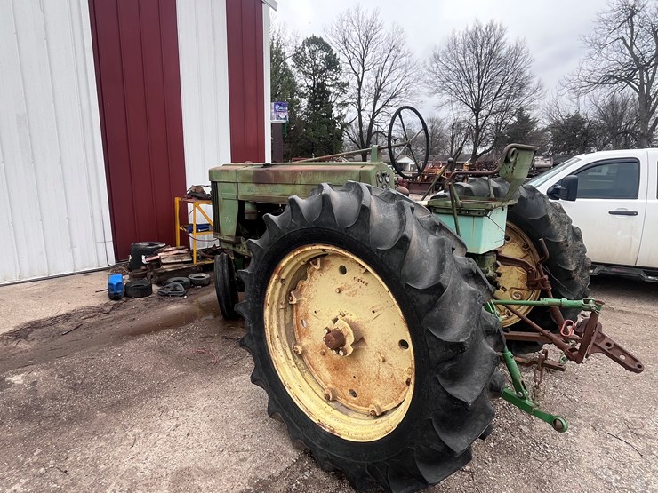 john-deere-70-image-4