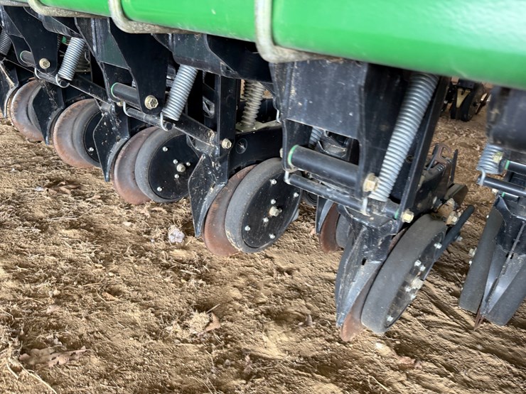 #40294-•-great-plains-2520-25'-grain-drill-image-116