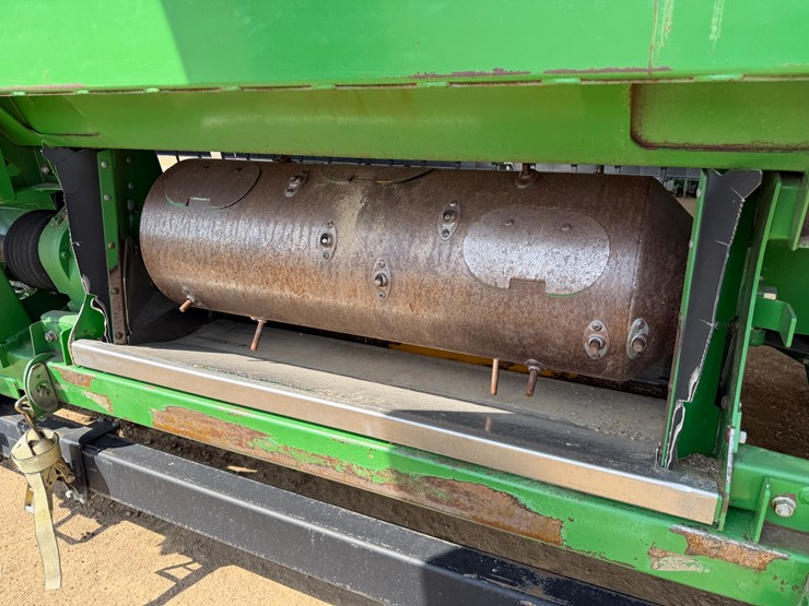 2014-john-deere-30-image-13