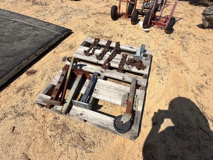 5242---pallet-misc-jacks,-chains-image-3