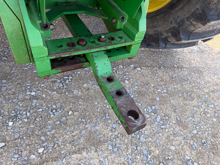 2011-john-deere-8285r-image-18