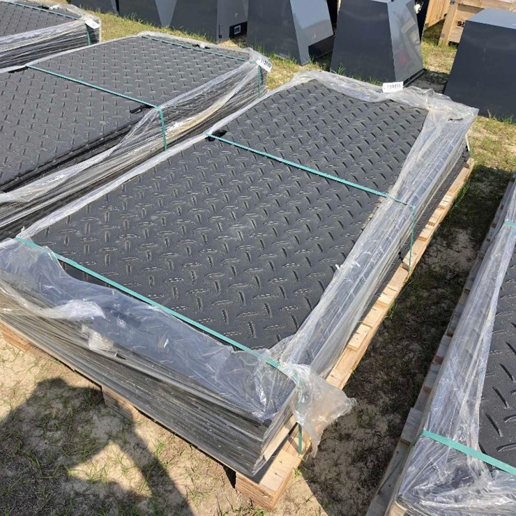 - ABSOLUTE - (15) NEW GROUND PROTECTION MATS