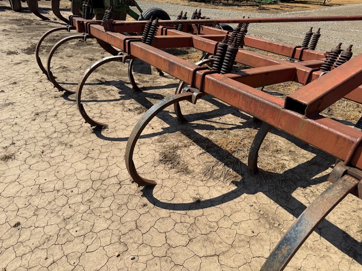 #40328-•-20'-chisel-plow-image-16