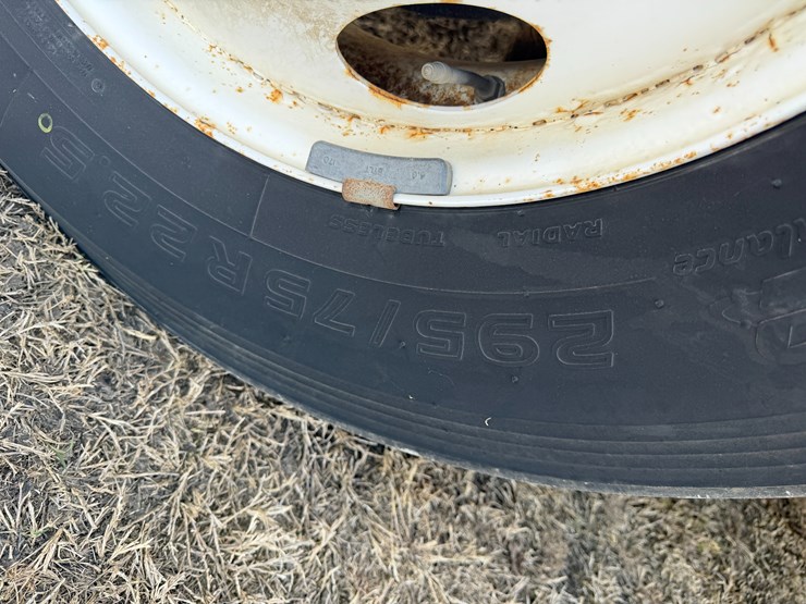 #40279-•-2007-volvo-vnl-t/a-daycab-truck-tractor-vin:-4v4nc9gg97n446542-image-8