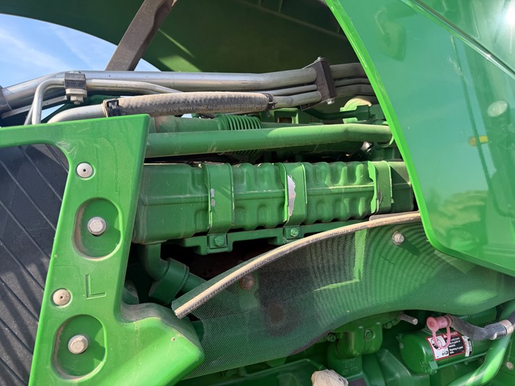2017-john-deere-8320r-image-46