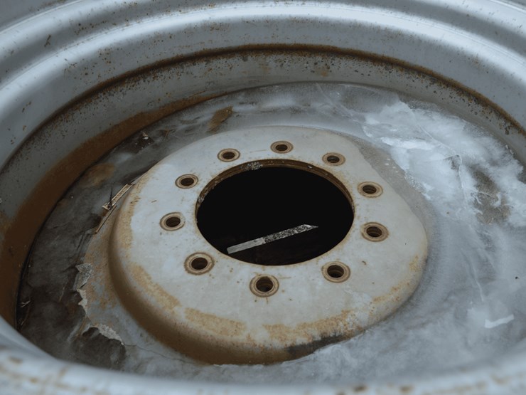 gleaner-combine-rims-image-2