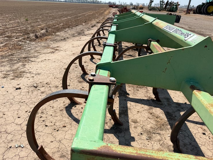 #40333-•-bigham-brothers-23'-chisel-plow-image-38