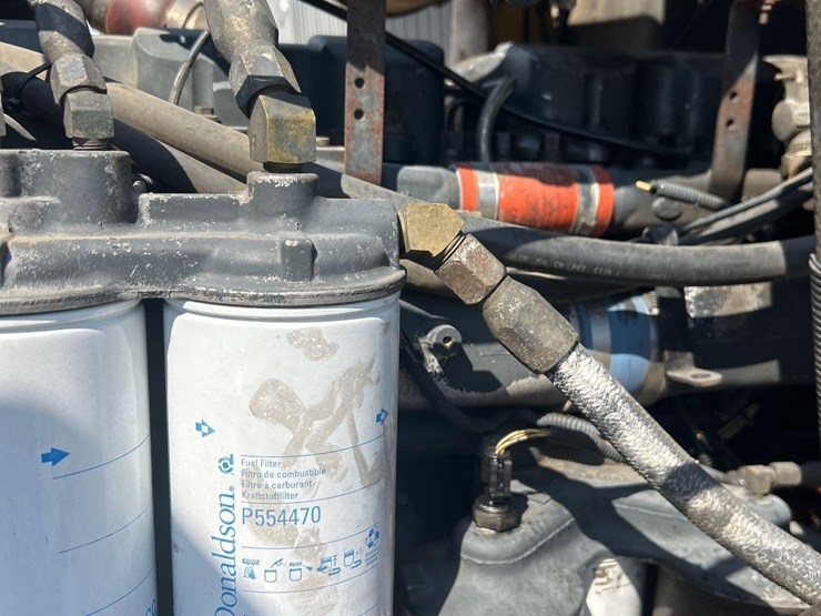 2000-mack-ch613-image-34