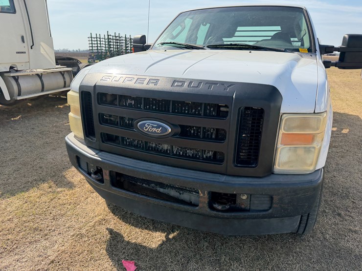 2010-ford-f350-image-27