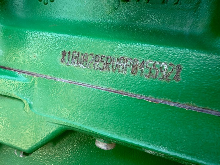 2011-john-deere-8285r-image-75