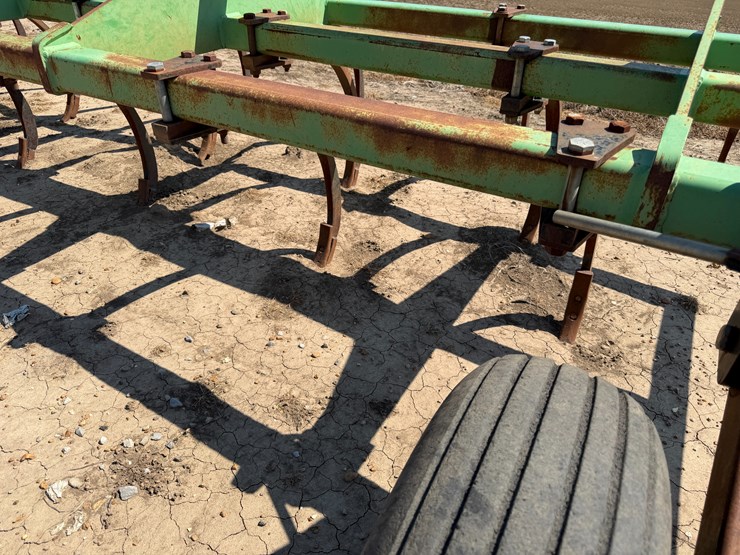 #40333-•-bigham-brothers-23'-chisel-plow-image-28