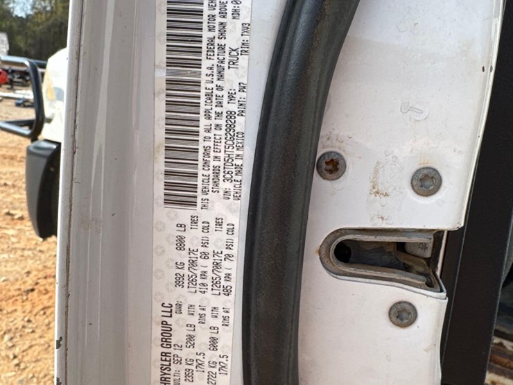 2012-dodge-ram-2500-image-15