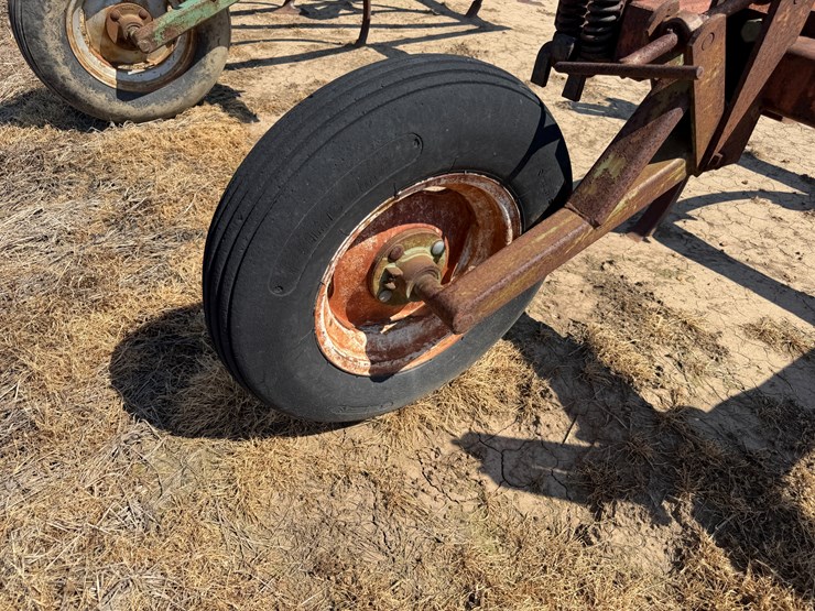 #40328-•-20'-chisel-plow-image-8