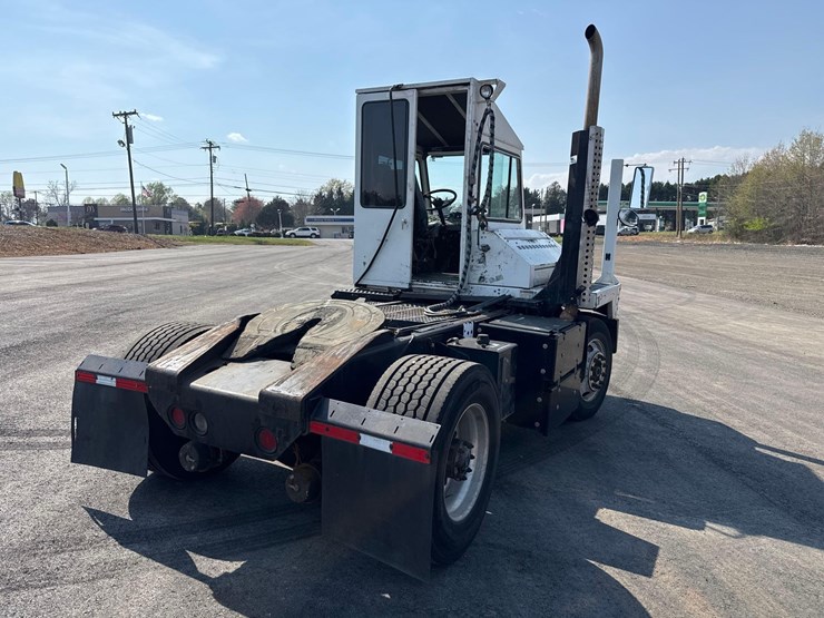 2013-kalmar-ottawa-4x2-image-2