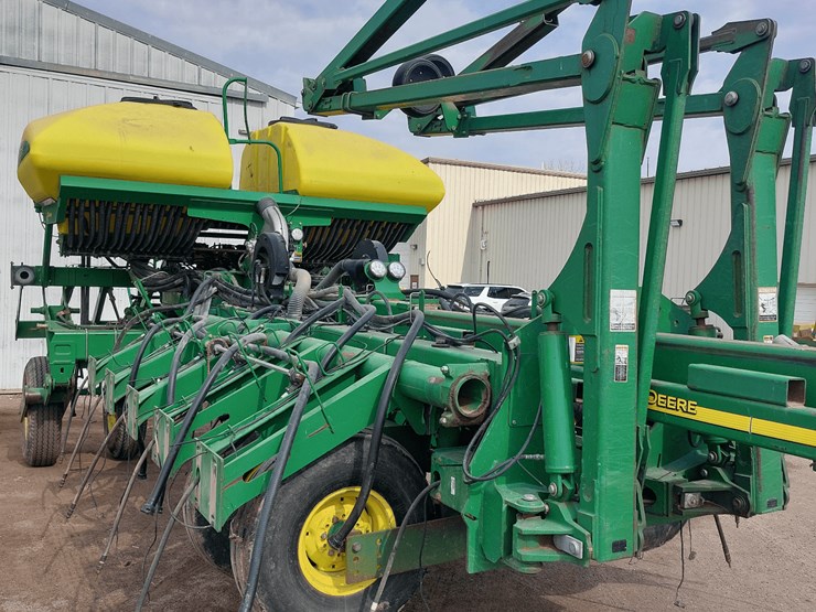 john-deere-1790-image-23