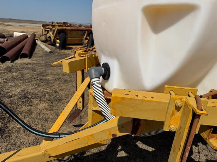 #40307-•-kbh-12-row-24"-500gal-knife-applicator-image-24