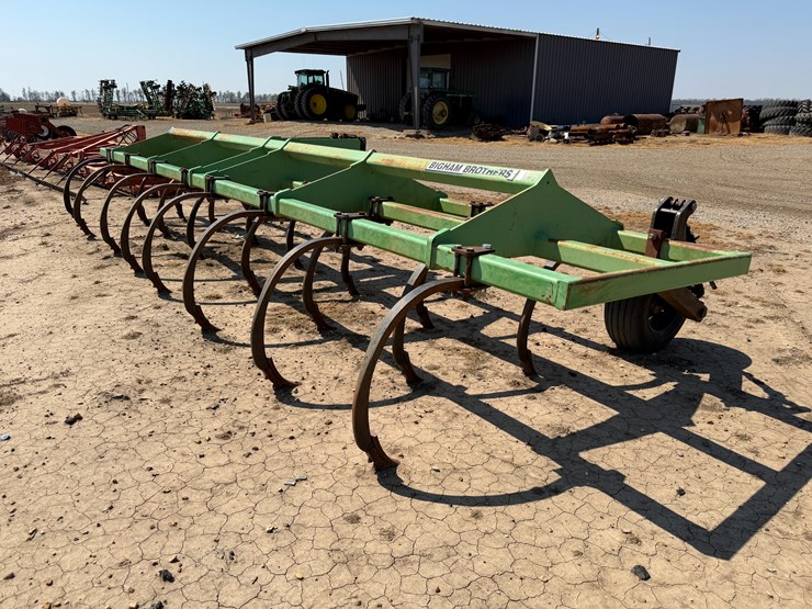 #40333-•-bigham-brothers-23'-chisel-plow-image-3