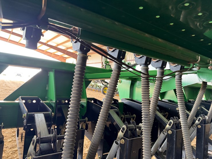 #40294-•-great-plains-2520-25'-grain-drill-image-64